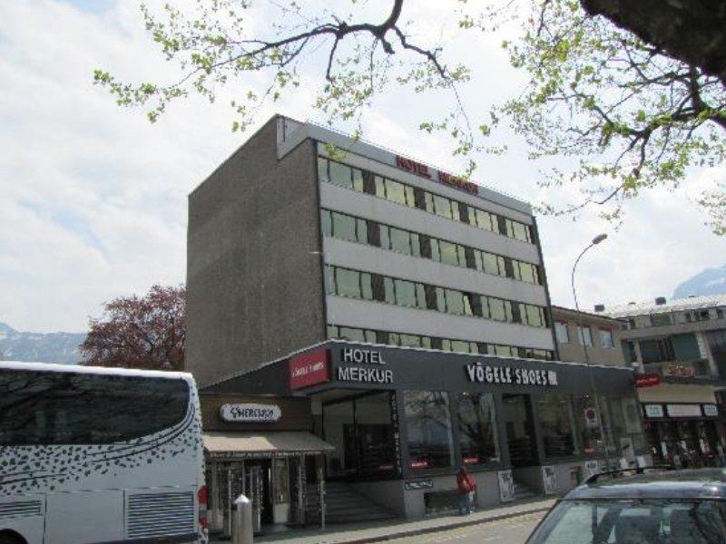 Hotel Merkur - West Station Интерлакен Екстериор снимка