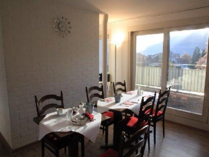 Hotel Merkur - West Station Интерлакен Екстериор снимка